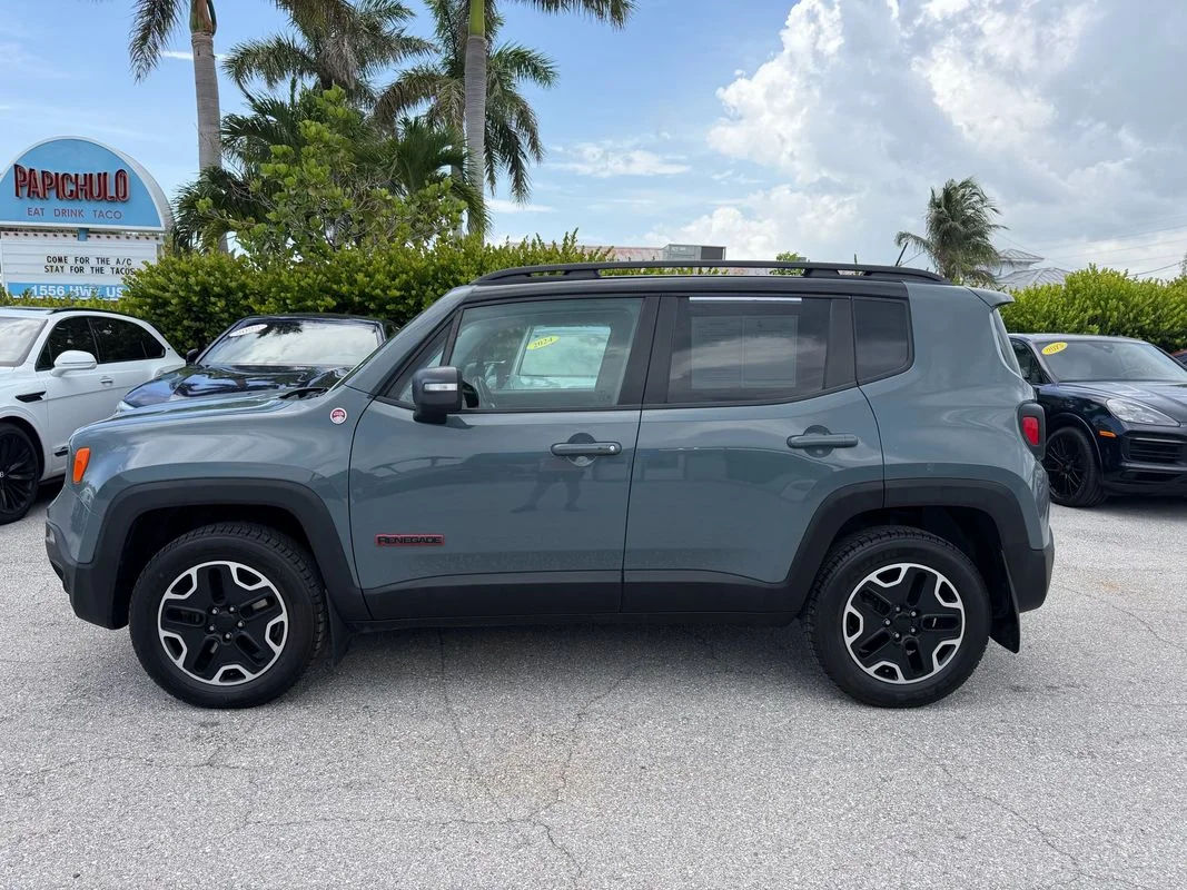 2016 Jeep Renegade Trailhawk