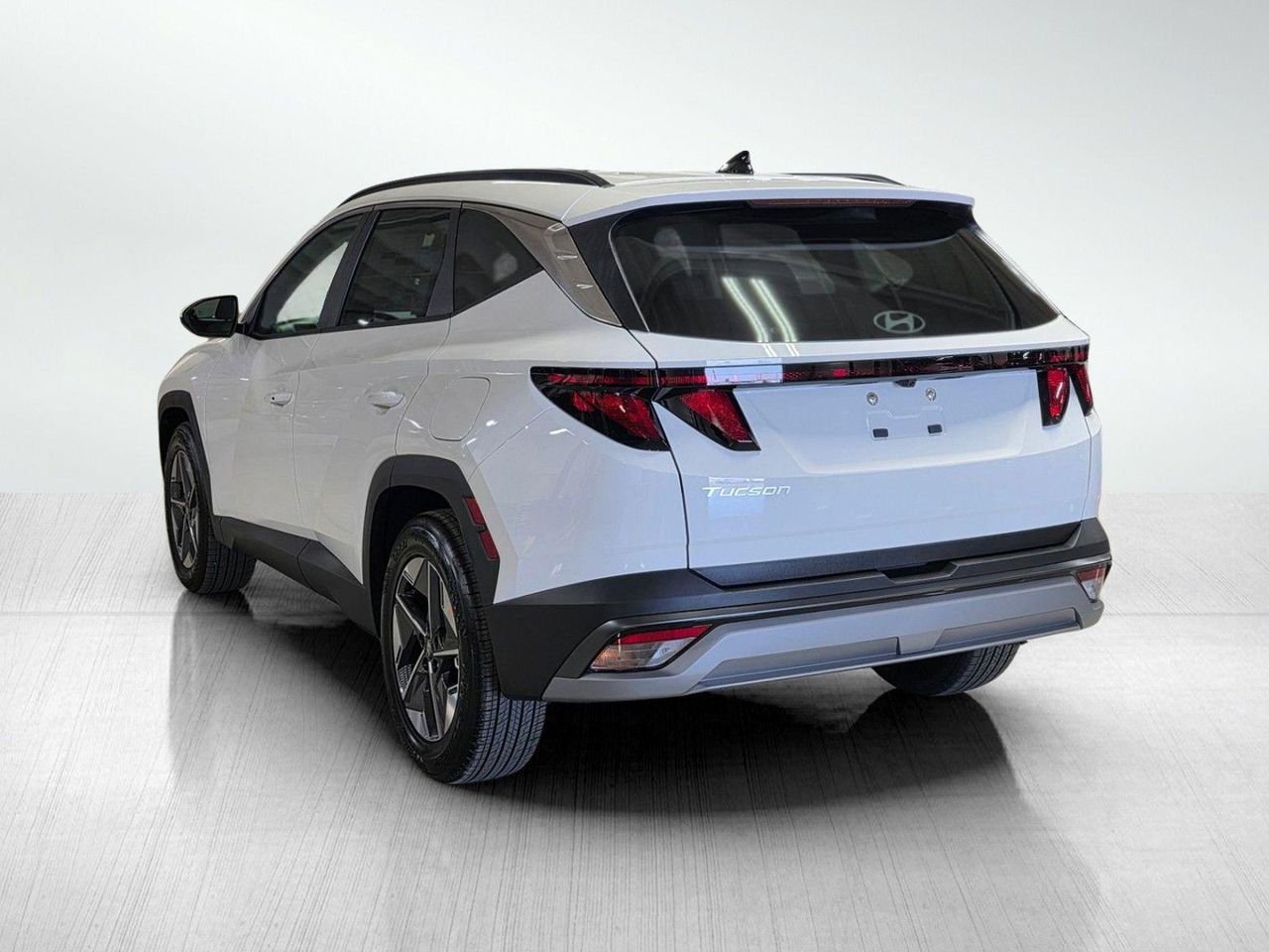 New 2026 White Pearl Hyundai SEL FWD image 5
