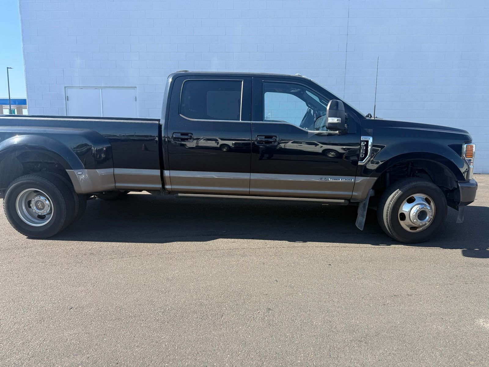 Used 2022 Black Ford King Ranch image 4