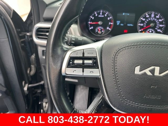Used 2022 Black Kia S image 20