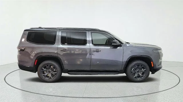 New 2026 Baltic-Gray Metallic Clear-Coat Exterior Paint Jeep Upland image 13