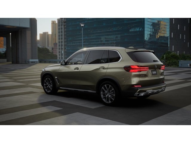 New 2026 Manhattan Green Metallic BMW sDrive40i image 2