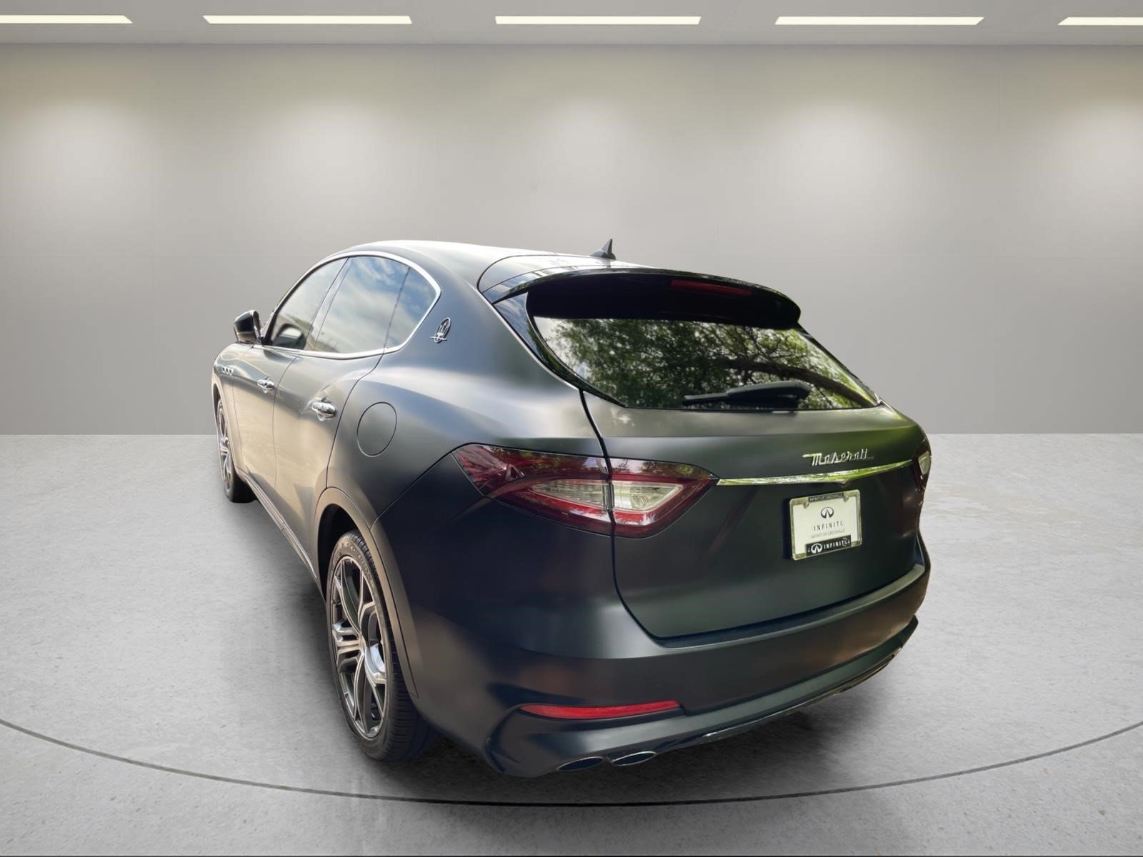 Used 2020  Maserati Base image 16