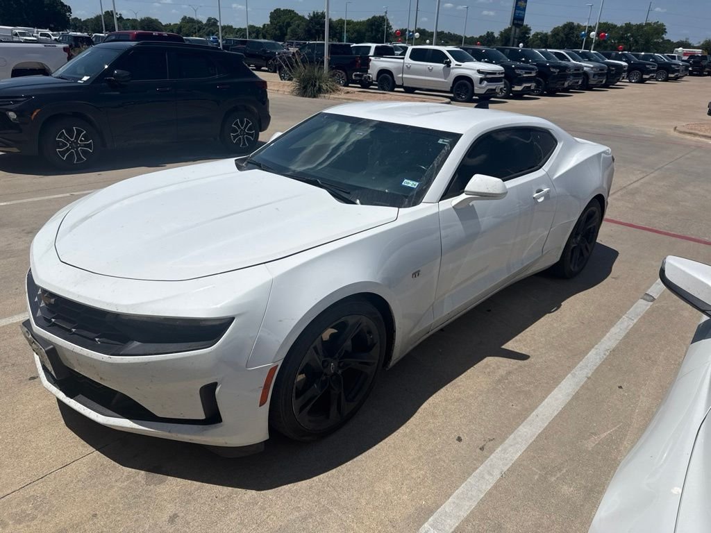 Used 2022 White Chevrolet 2LT image 1