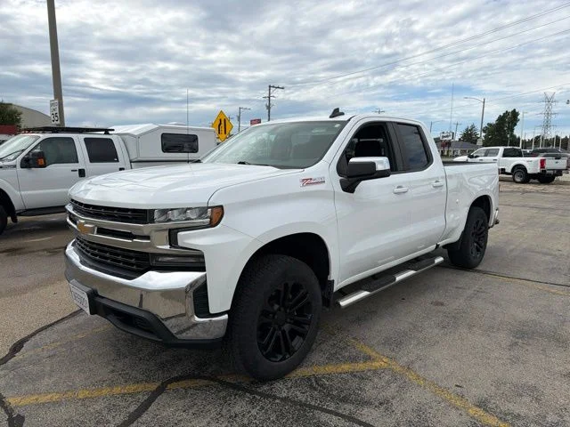 Used 2019 Summit White Chevrolet LT image 2