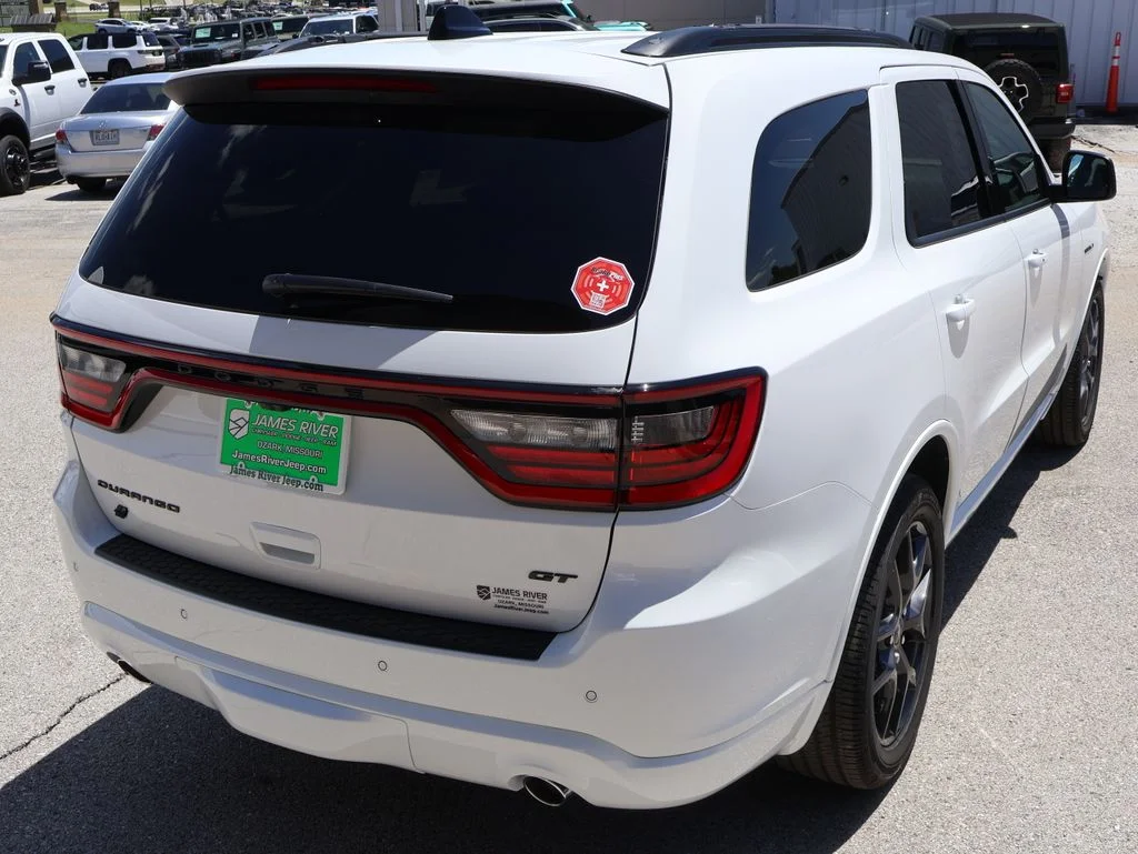 New 2026 White Knuckle Clear-Coat Exterior Paint Dodge GT Plus HEMI V8 image 5