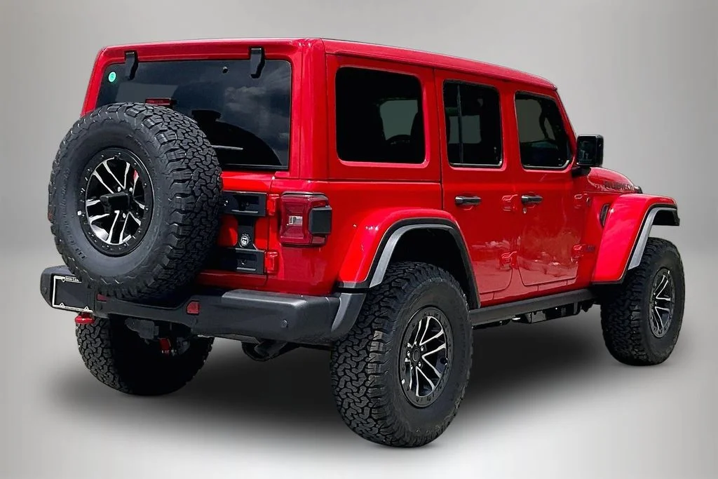 New 2026 Firecracker Red Clear-Coat Exterior Paint Jeep Rubicon X image 19