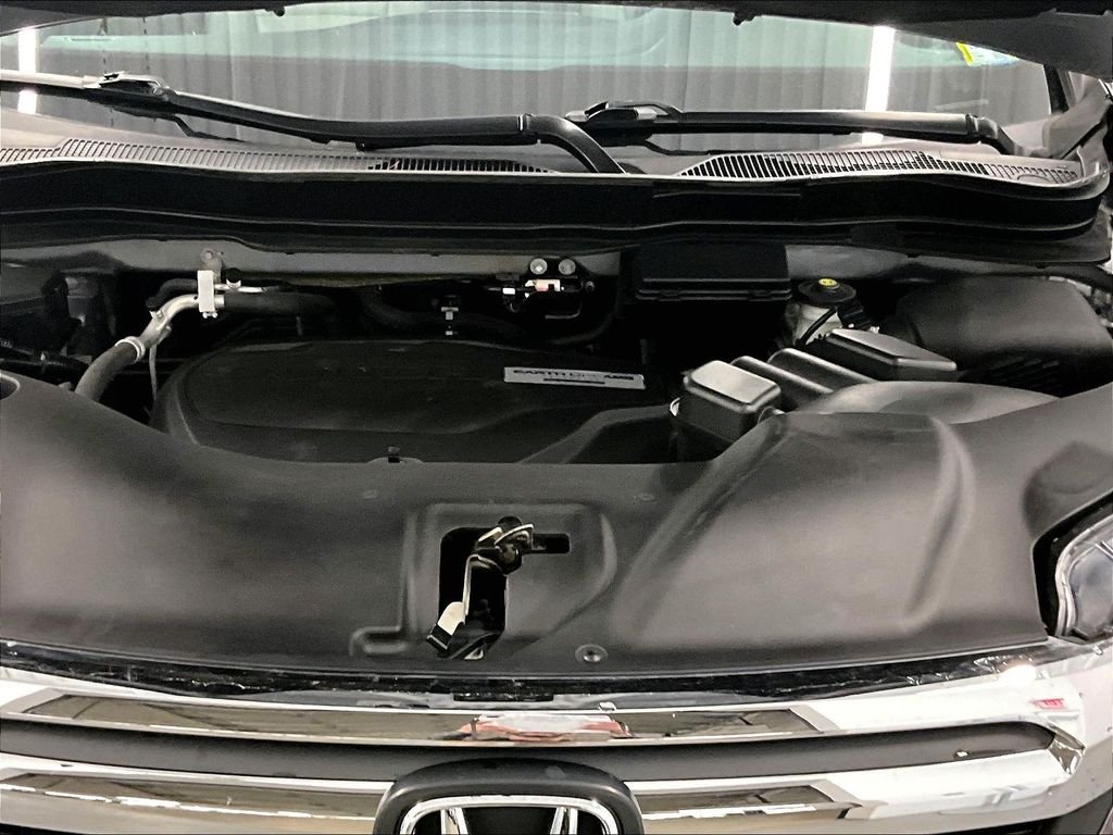 Used 2019 Silver Honda RTL image 28