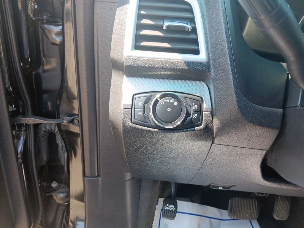 Used 2014 Tuxedo Black Metallic Ford XLT image 16