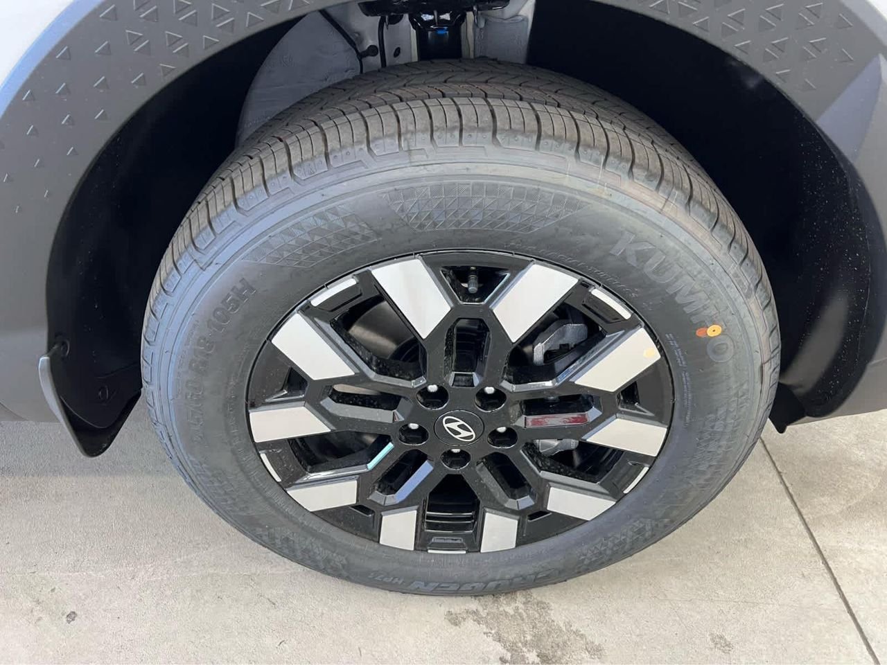 New 2026 Atlas White Hyundai SE AWD image 8