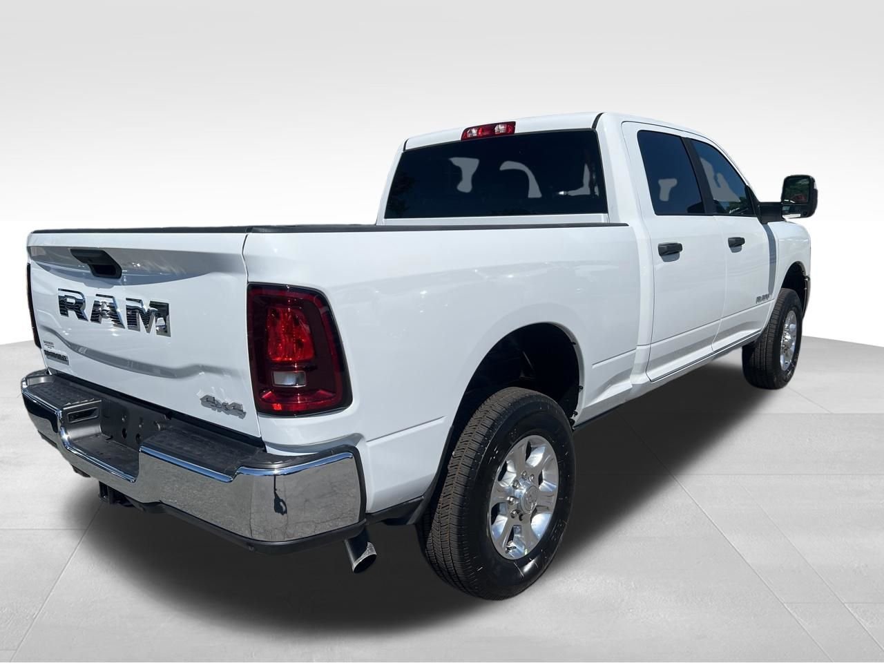 New 2026 Bright White Clear-Coat Exterior Paint RAM Big Horn image 6