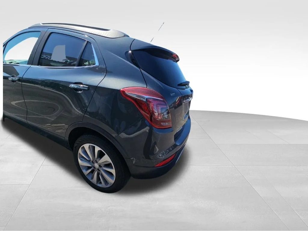 Used 2018 Gray Buick Preferred image 11