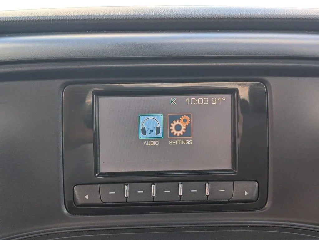 Used 2015 SUMMIT WHITE Chevrolet Work Truck image 16