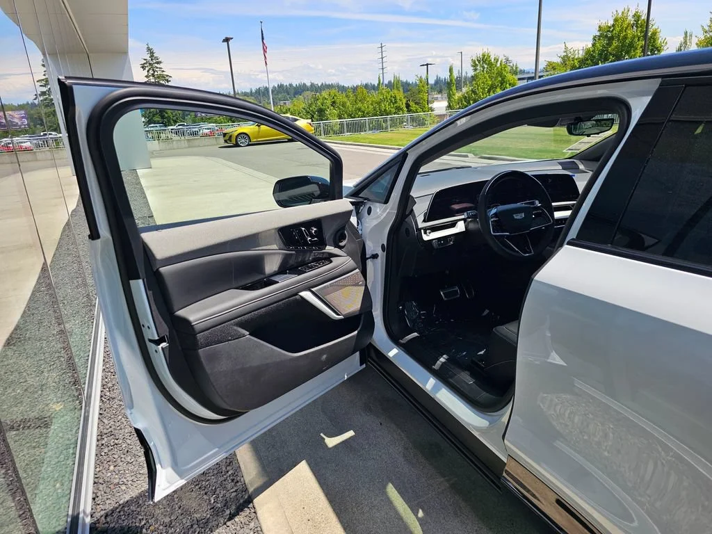 New 2026 Vibrant White Tricoat Cadillac Sport image 18