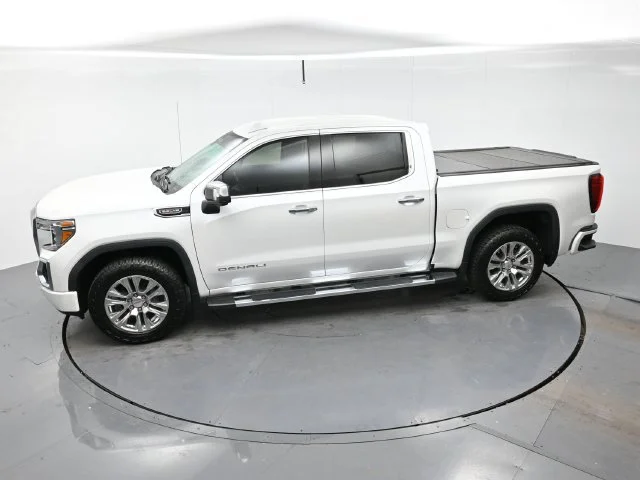 Used 2019 WHITE FROST TRICOAT GMC Denali image 35