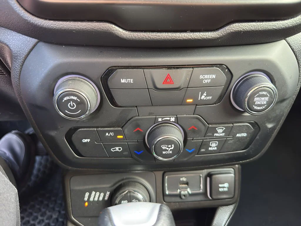Used 2023 Colorado Red Clearcoat Jeep Trailhawk image 33