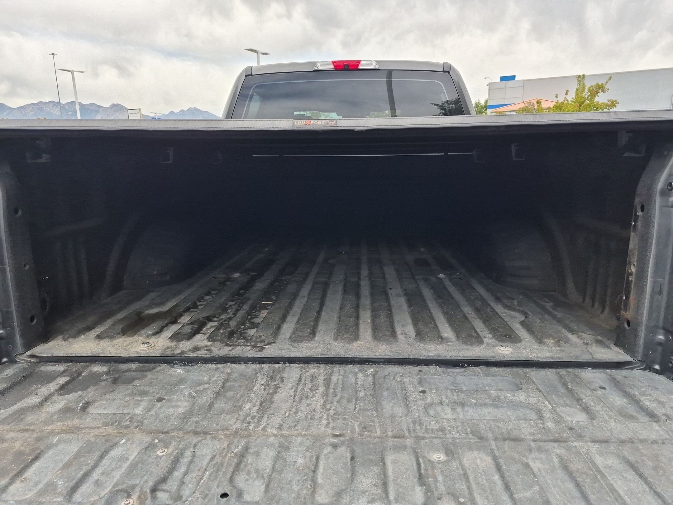 Used 2018 Gray Ford XL image 28