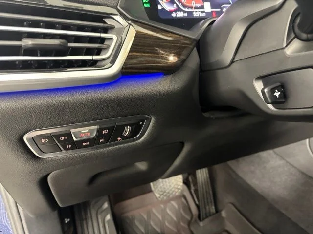 Used 2019 Blue BMW xDrive40i image 18