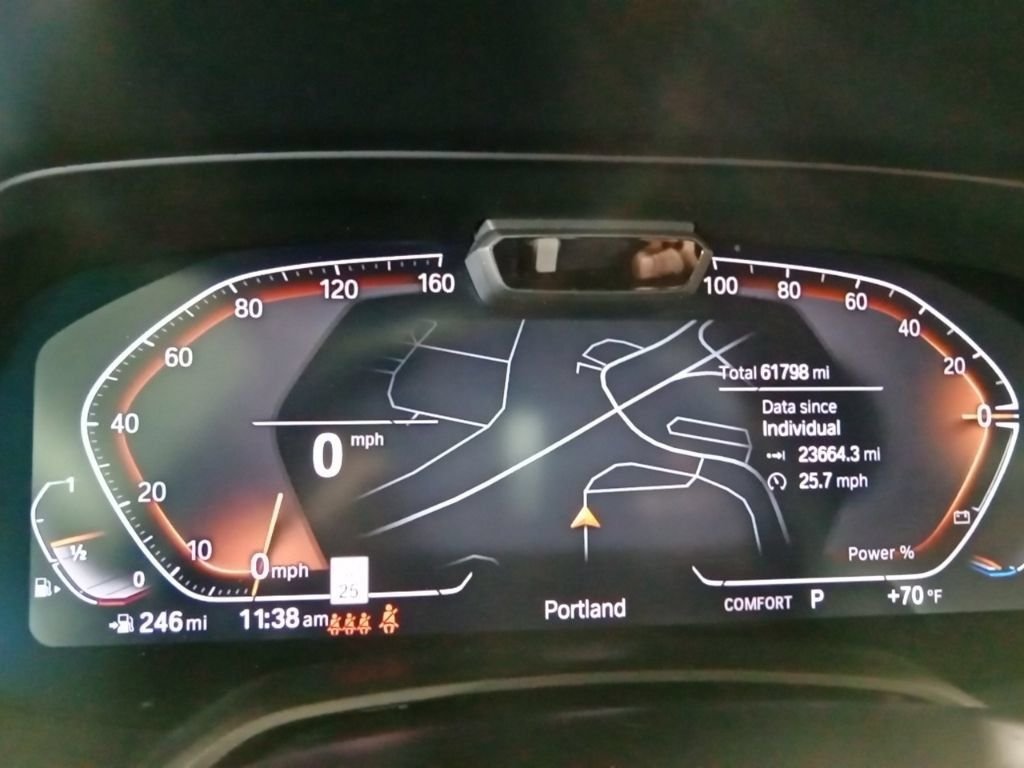 Used 2021 Arctic Gray Metallic BMW xDrive40i image 11