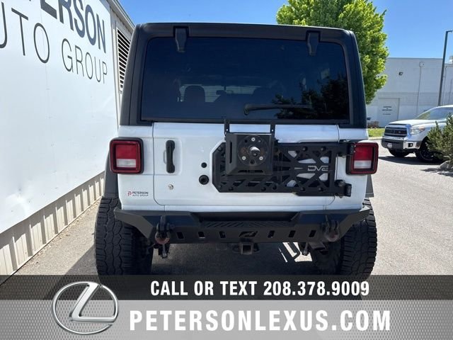 Used 2018 White Jeep Unlimited Rubicon image 5