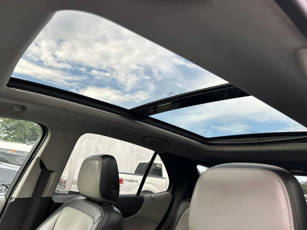 Used 2018 Cajun Red Tintcoat Chevrolet Premier image 20