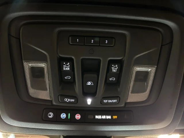 Used 2022 White Chevrolet High Country image 23