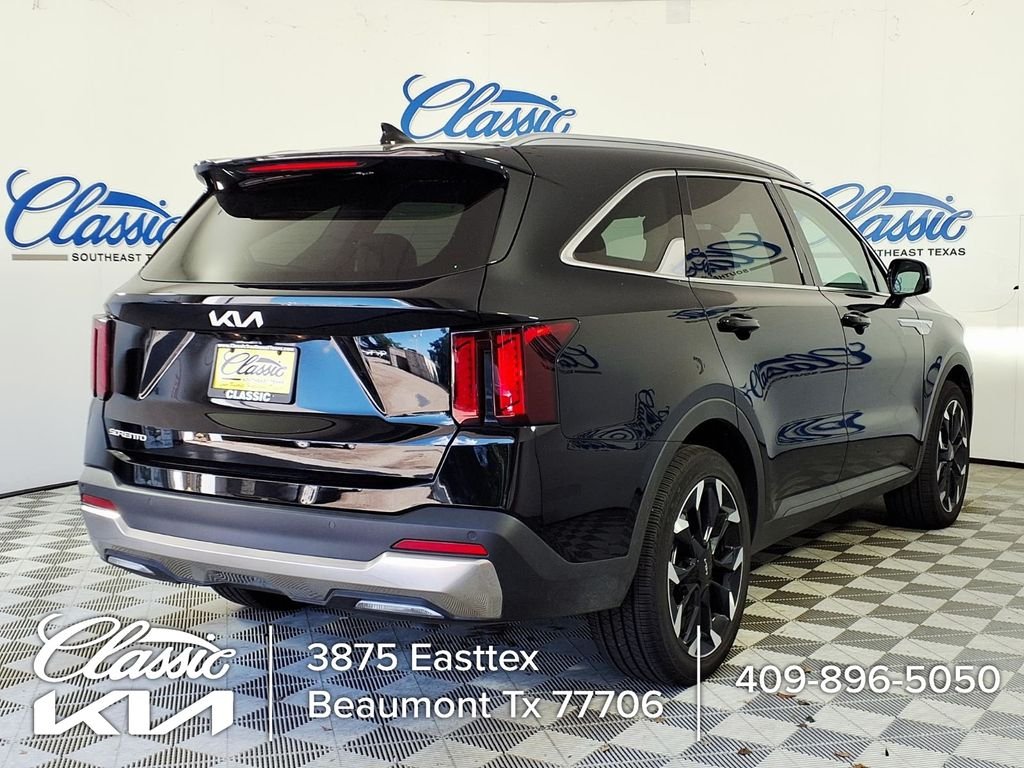 Used 2026 Black Kia EX image 6