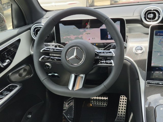 New 2026 MANUFAKTUR Patagonia Red Metallic Mercedes-Benz GLC 300 image 54