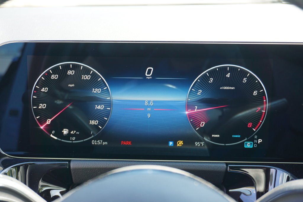 New 2026 Polar White Mercedes-Benz GLA 250 image 15