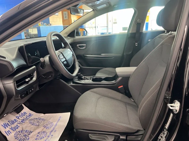 Used 2025 Black Kia LXS image 16
