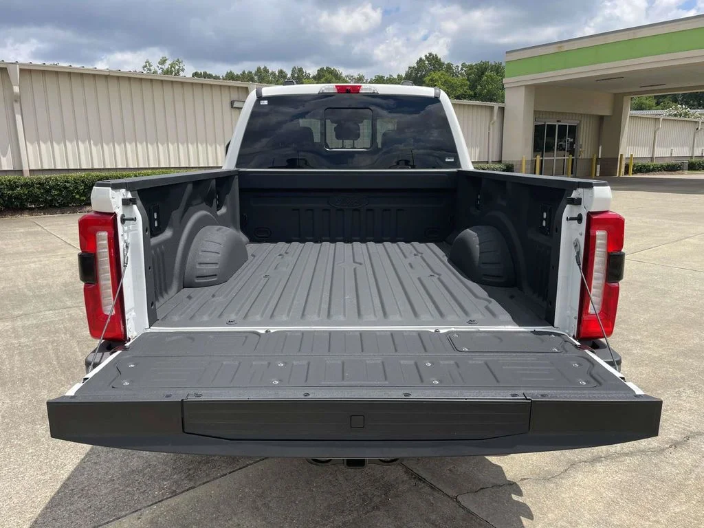 New 2026 Star White Metallic Tri-Coat Ford F-350® King Ranch® image 10