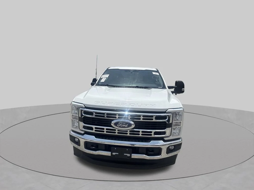 Used 2025 White Ford XLT image 11