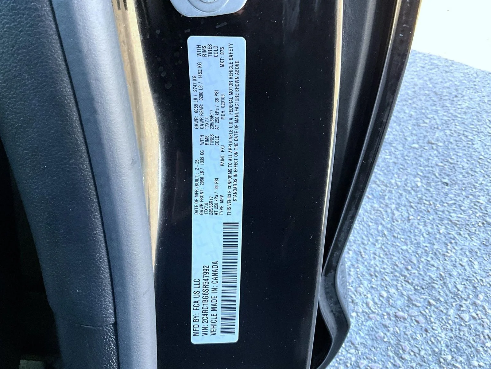 Used 2025 Black Chrysler Select image 25