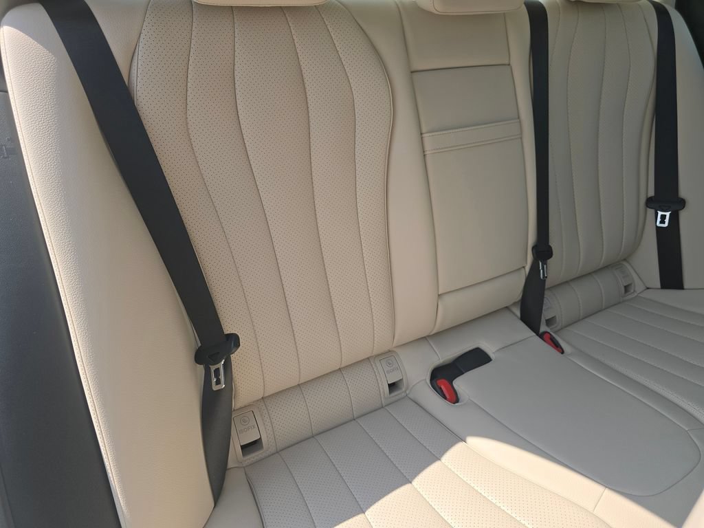 New 2027 Polar White Mercedes-Benz E 350 image 60