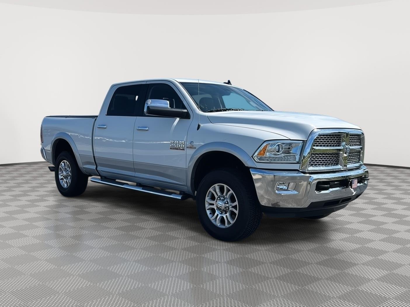 2015 RAM 2500 Laramie 4X4 Crew Cab SWB's photo