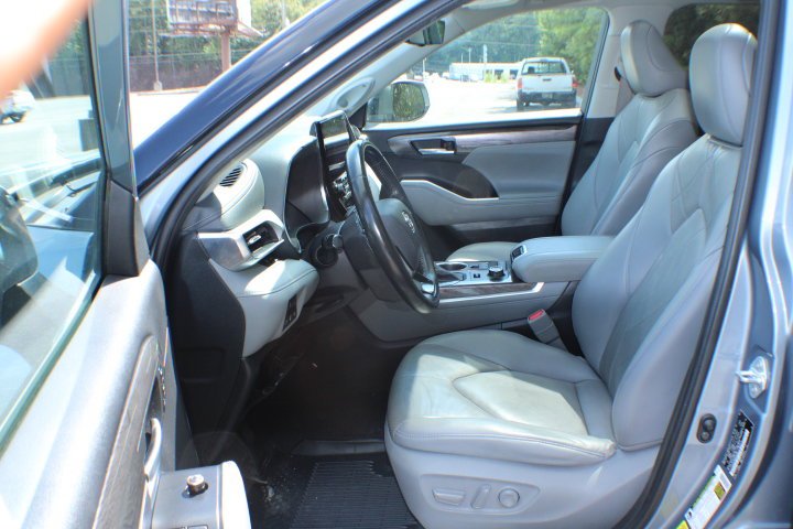 Used 2021 Blueprint Toyota Platinum image 12
