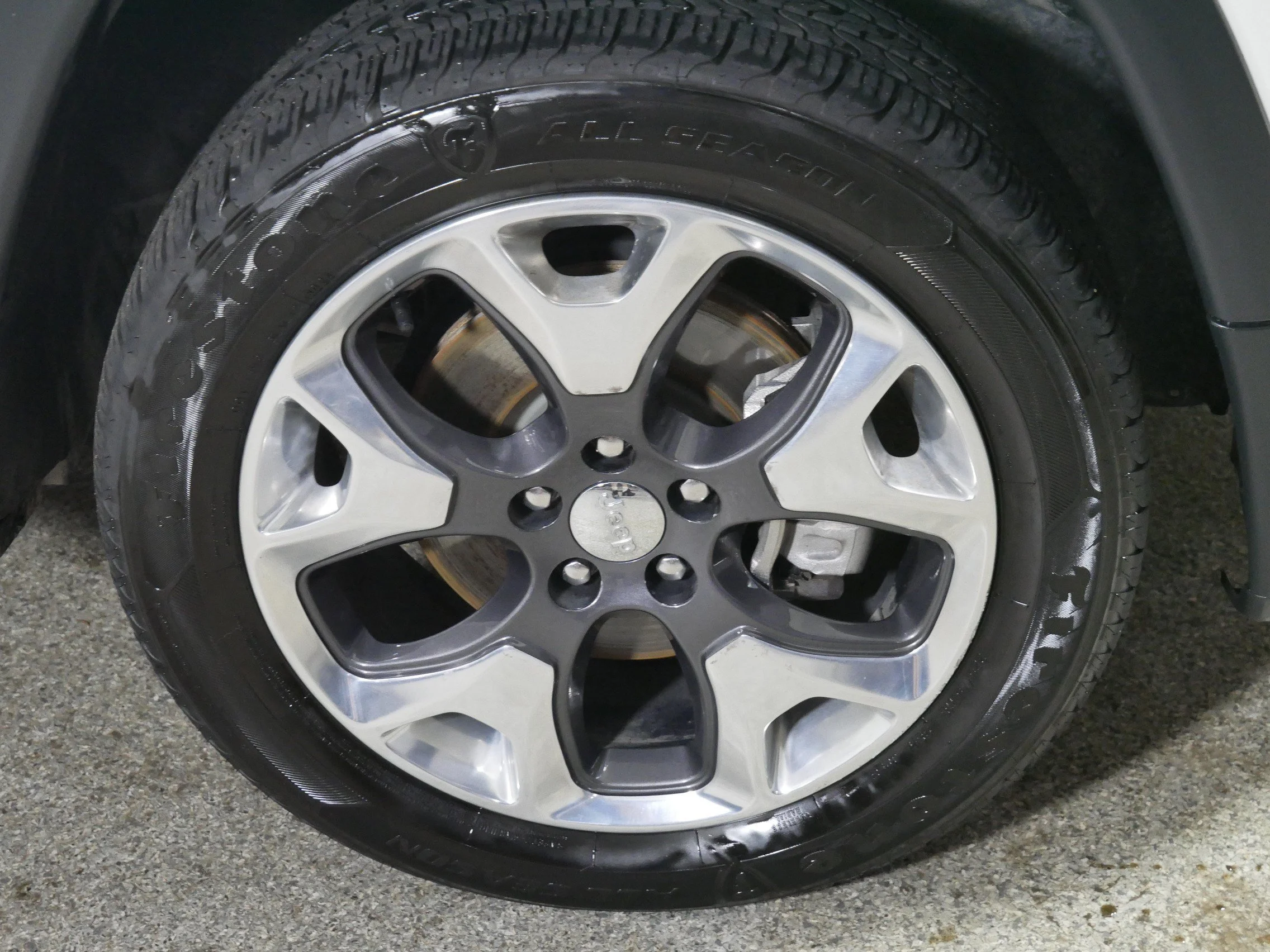 Used 2017 White Clearcoat Jeep Limited image 15