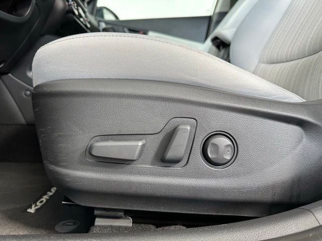 Used 2023 Black Hyundai SEL image 11