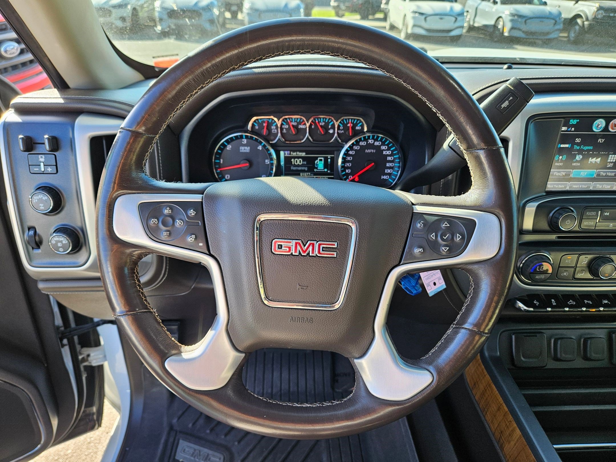 Used 2018 White Frost Tricoat GMC SLT image 17