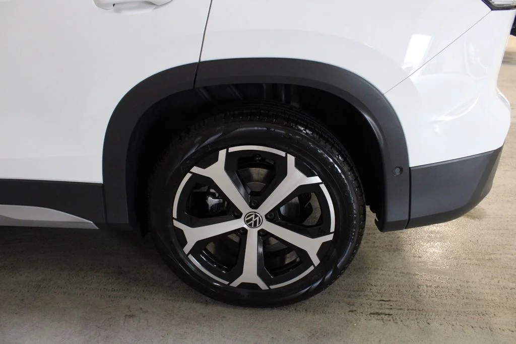 New 2026 White Volkswagen SE image 28