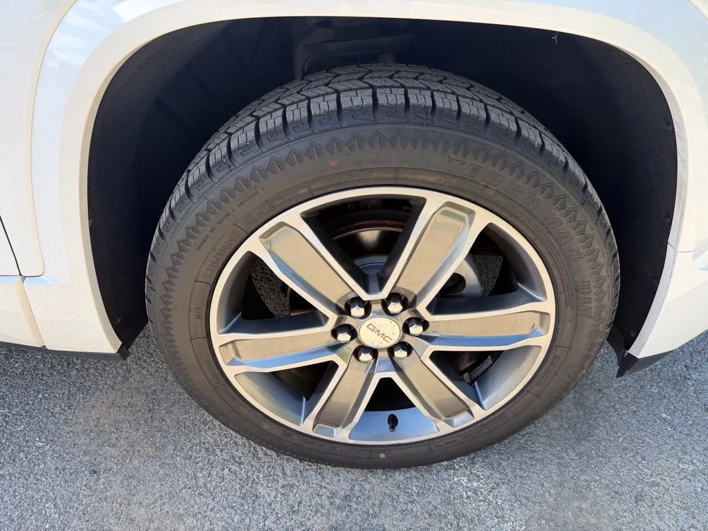Used 2017 White GMC Denali image 10