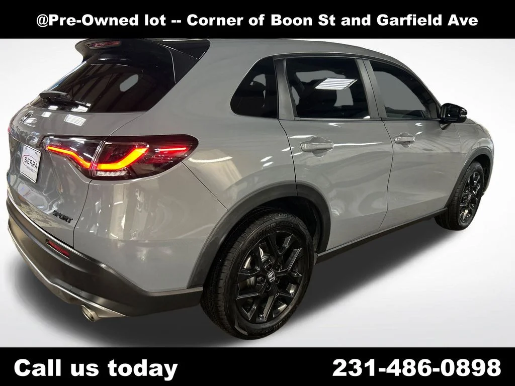 Used 2024  Honda Sport image 5