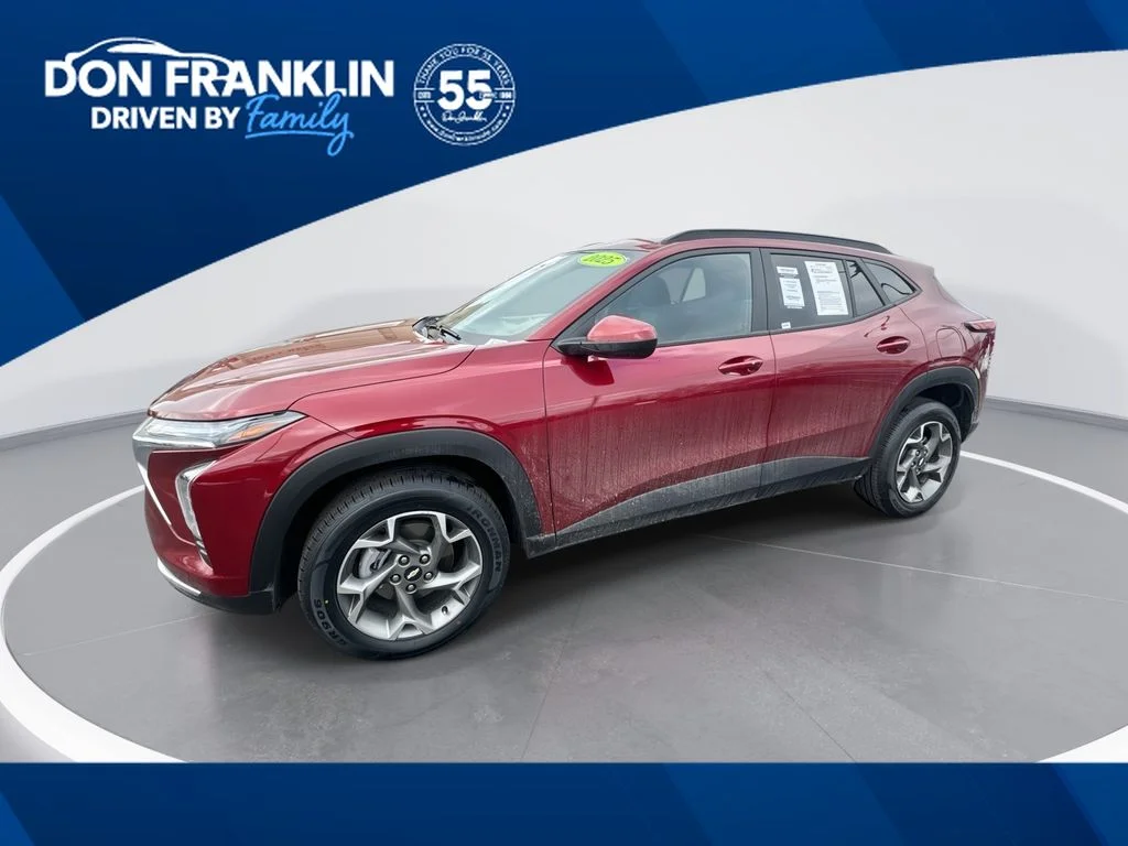 2025 Chevrolet Trax LT's photo