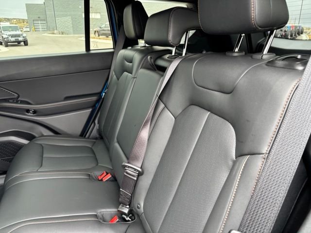 New 2026 Hydro Blue Pearl-Coat Exterior Paint Jeep Laredo image 15