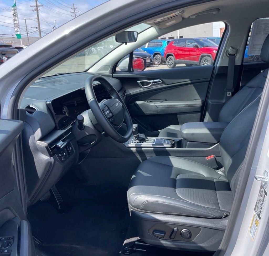 Used 2026 Gray Kia EX image 8