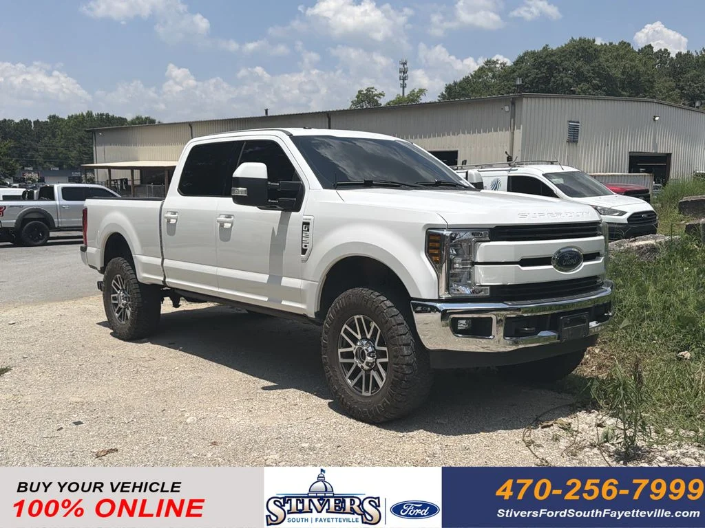 2017 Ford F-250 Lariat 4x4 Crew Cab 6-3/4' Box's photo