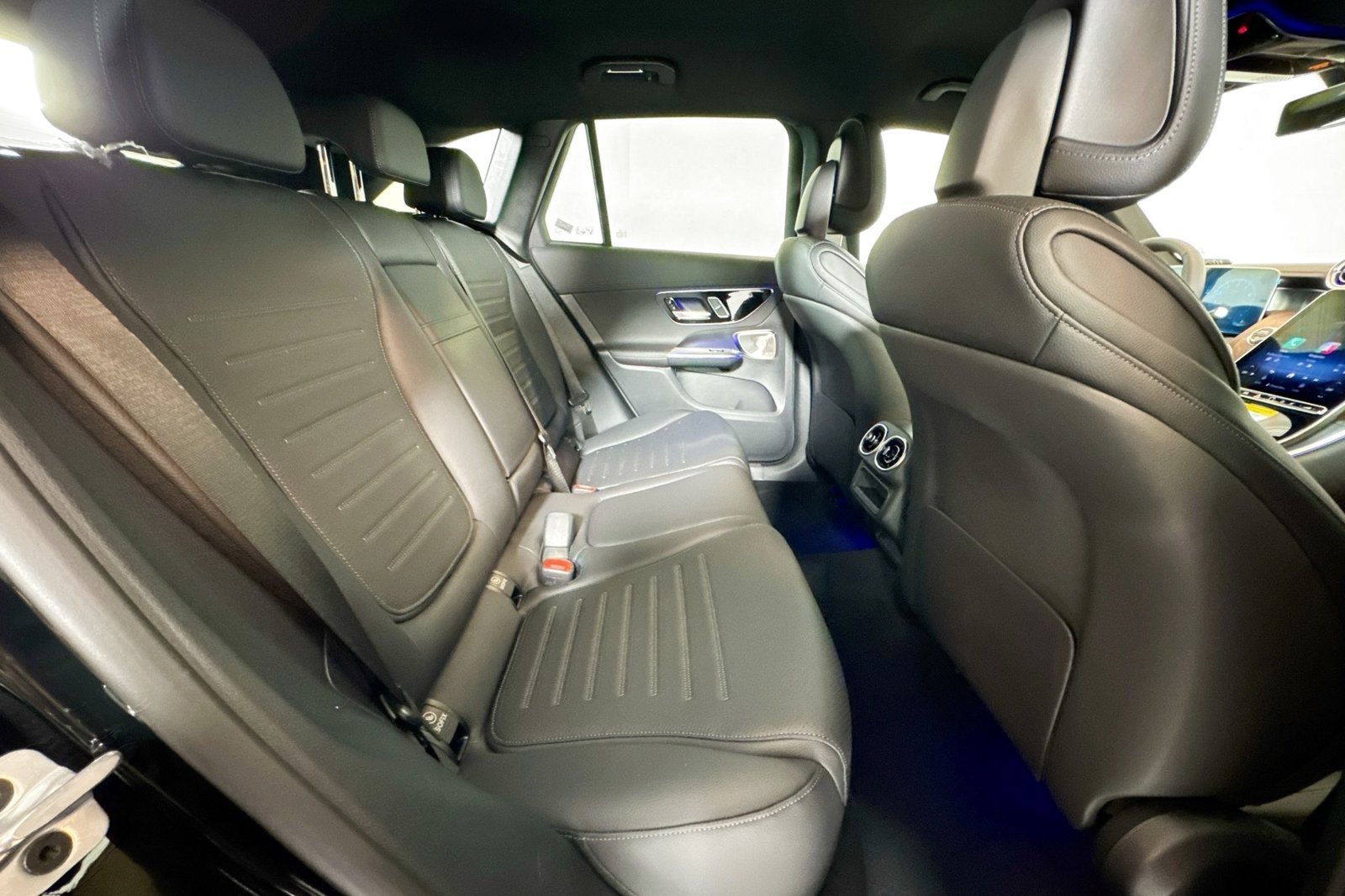 New 2026 Black Mercedes-Benz GLC 300 image 24