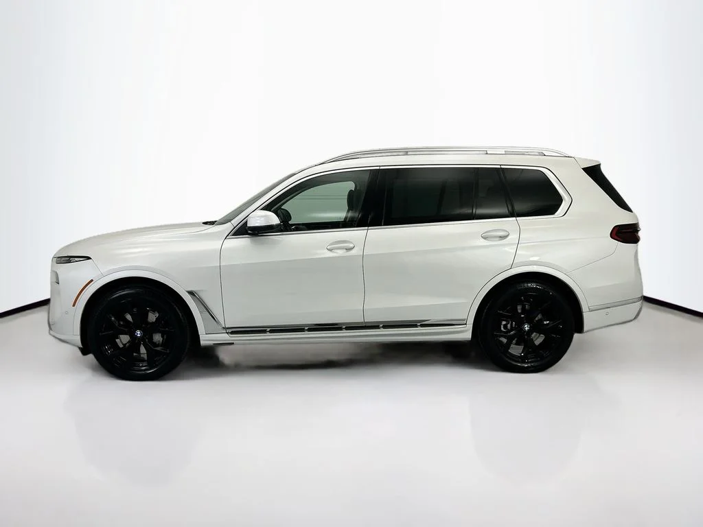 Used 2026 White BMW xDrive40i image 8