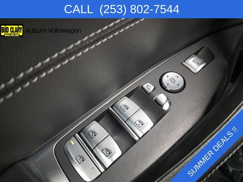Used 2021 Gray BMW xDrive30e image 27