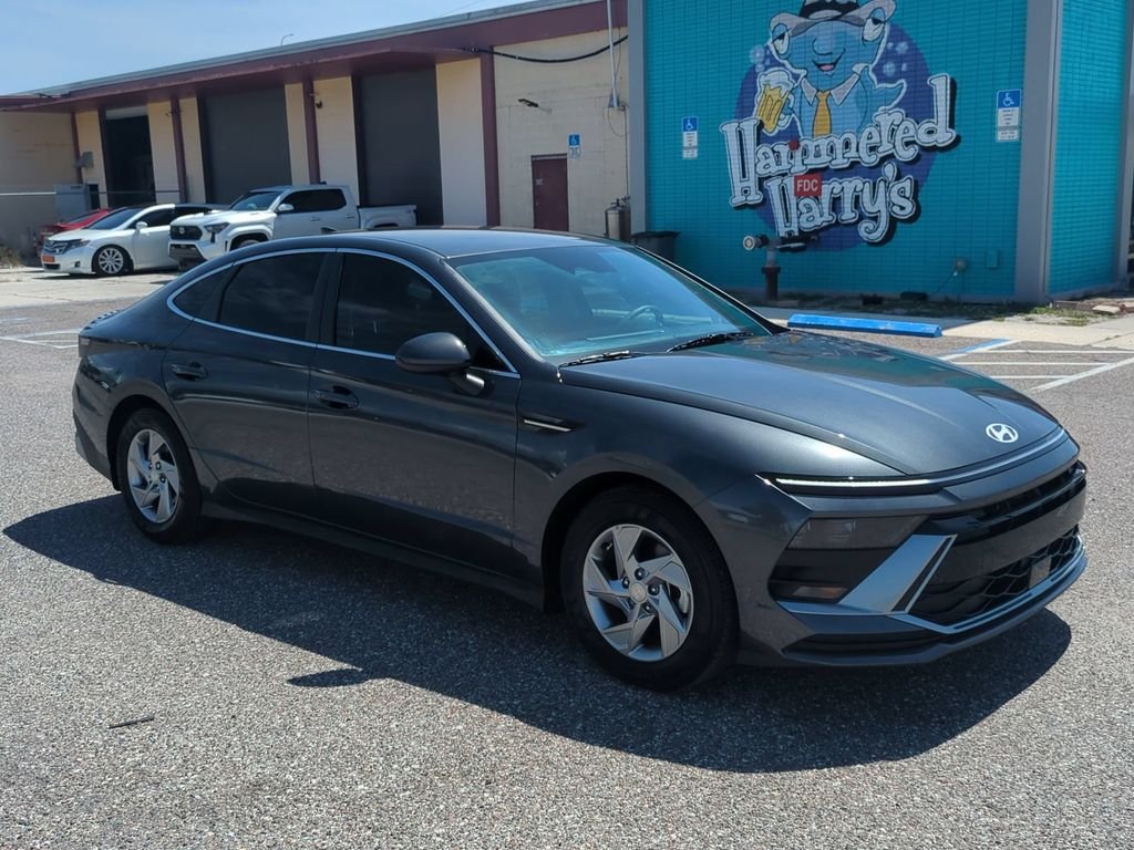 Used 2025 Gray Hyundai SE image 2